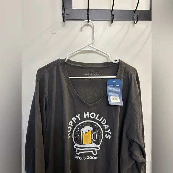 NWT Life Is Good Happy Holidays V-Neck Long Sleeve - Picture 2 of 10